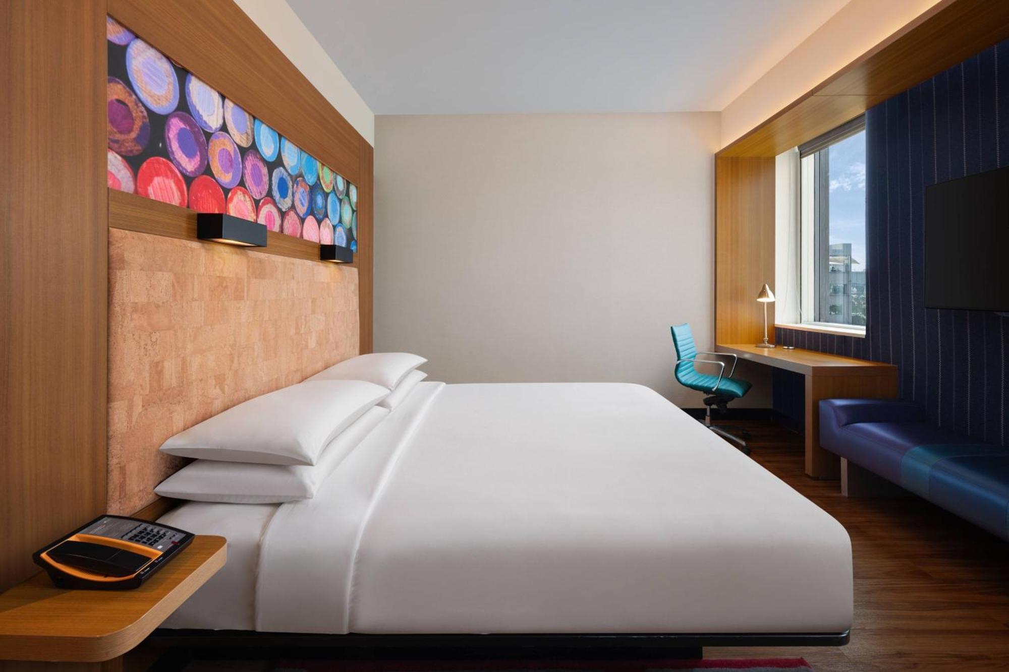Готель Aloft Bengaluru Outer Ring Road Екстер'єр фото
