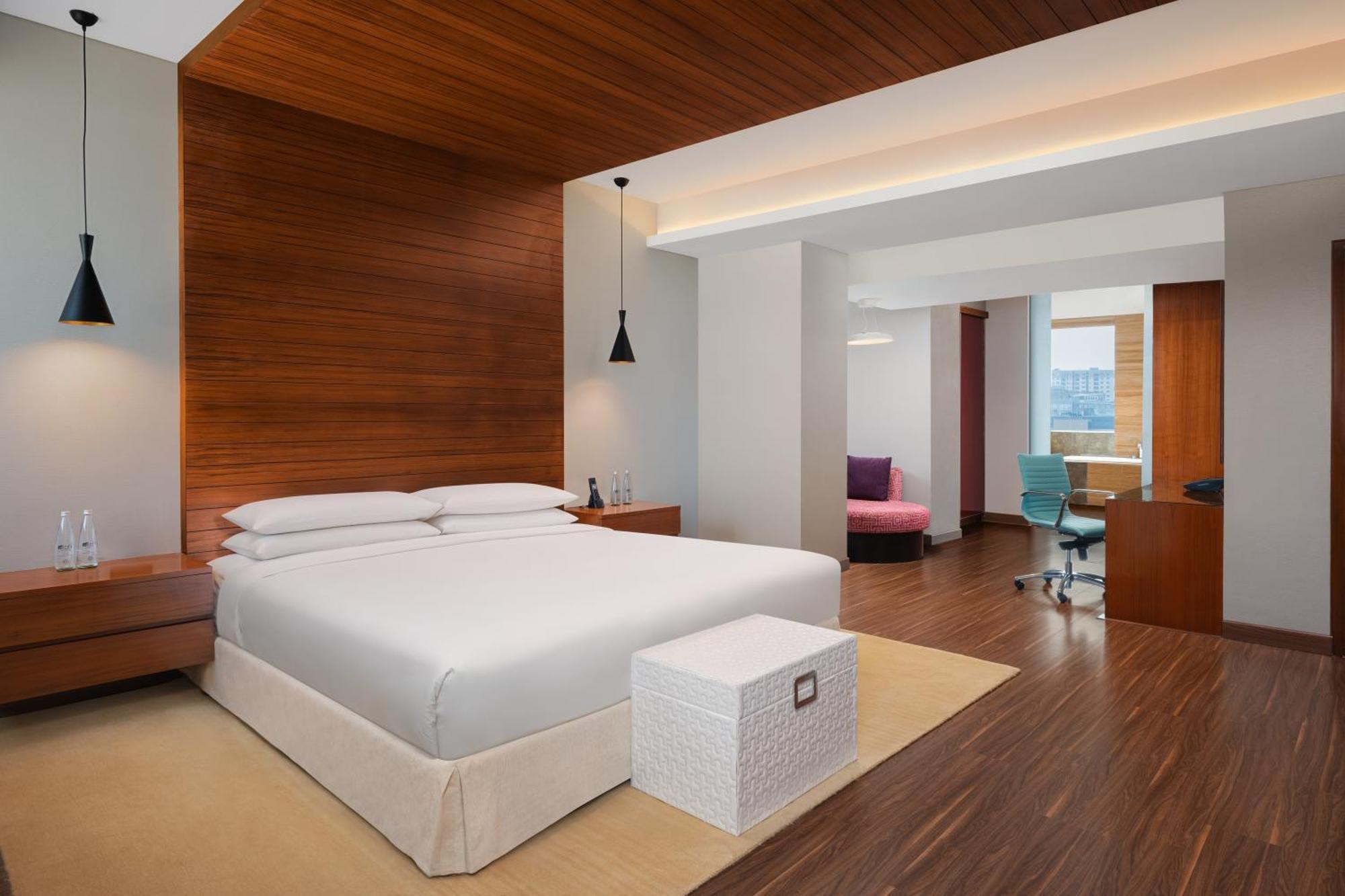 Готель Aloft Bengaluru Outer Ring Road Екстер'єр фото